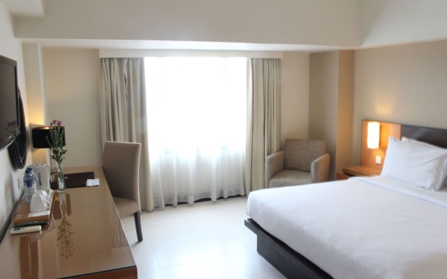 Hotel Santika Pandegiling Surabaya