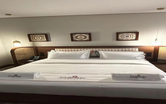 Golden Balcony Hotel