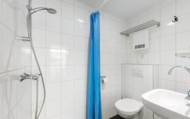 Apartment in De Koog With Free Parking