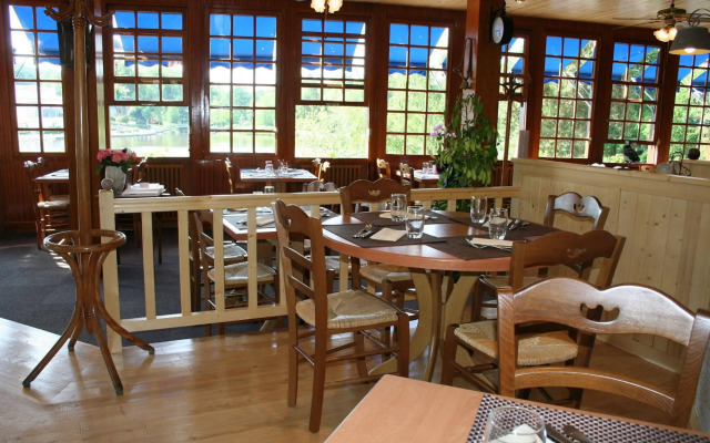 La Potinière Du Lac