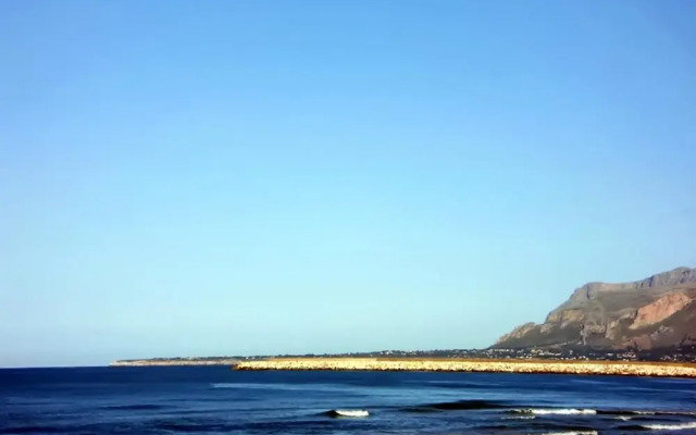 Villa With 3 Bedrooms in Balestrate, With Furnished Garden and Wifi