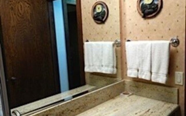 Mammoth S #204 3 Bedroom Condo