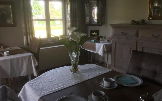 B&B Decoster