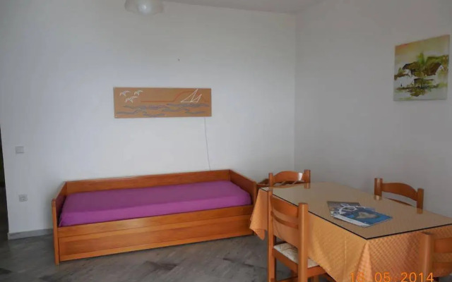 Iris Apartments