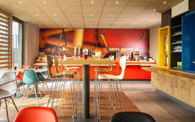ibis Sens Hotel