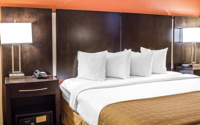 Baymont by Wyndham Scranton Dunmore