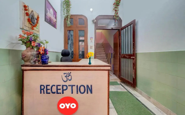 Oyo Flagship 806363 Ganga View (Harry Stay)