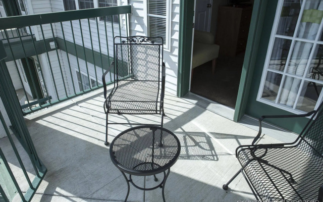Surrey's Carriage Place Resort