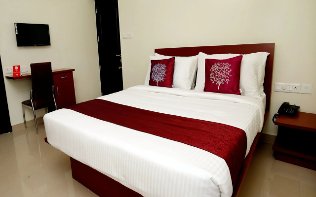 OYO Flagship 10051 Hotel Tyche Stays