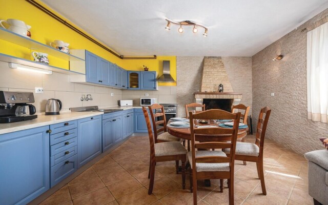 Awesome Home in Baderna With Wifi and 3 Bedrooms