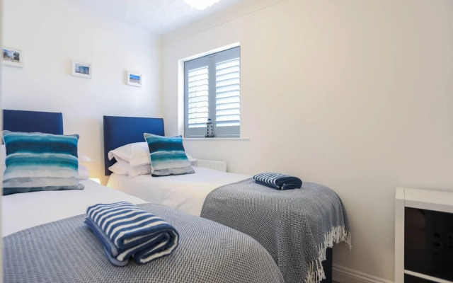 Seascape - 4 bed Home in Bracklesham Bay
