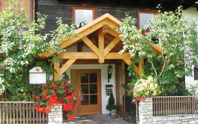 Hotel Häuserl im Wald