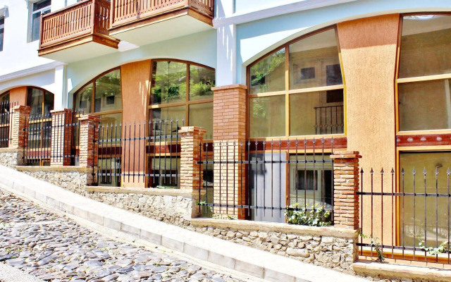 Red Fox Guesthouse