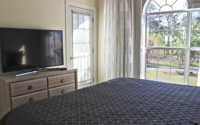 Comfortable & Spacious Villa at Myrtlewood