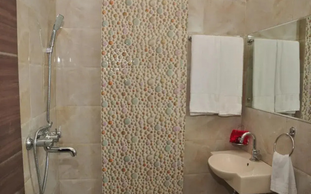 Oyo 1662 Hotel Behl Regency
