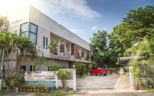 Shanya Guesthouse