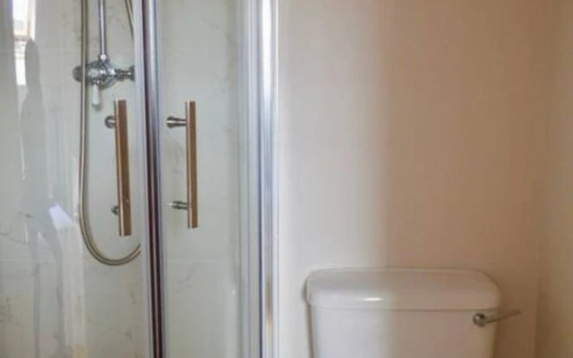 4 Bedroom Clock Tower Apartment In Edinburgh