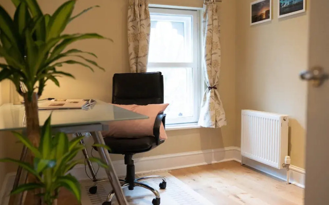 The Loft 2BR Duplex, Central & Parking