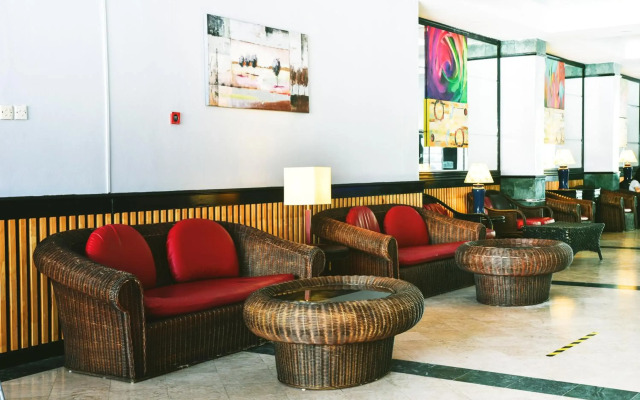 Leisure Cove Hotel & Apartments