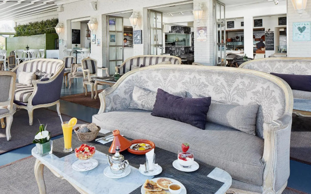 Villa Blanca Urban Hotel