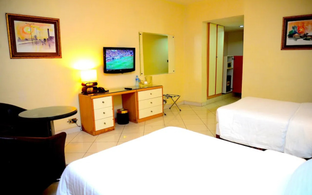 Golden Royale Hotel