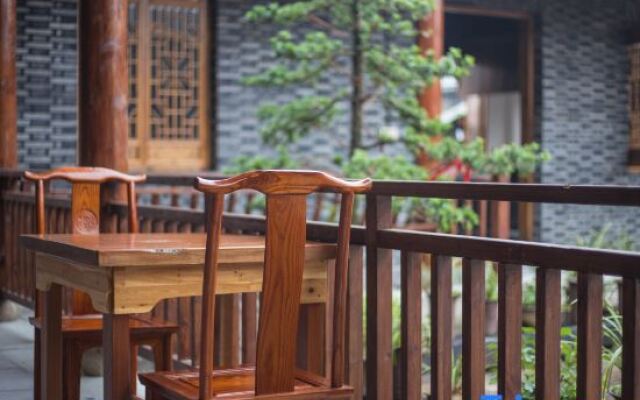 Yunshuiyu Moganshan Hot Spring Siheyuan Homestay