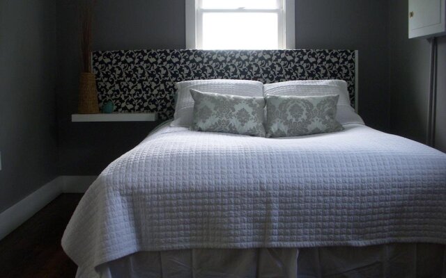 Far Far Away Guesthouse