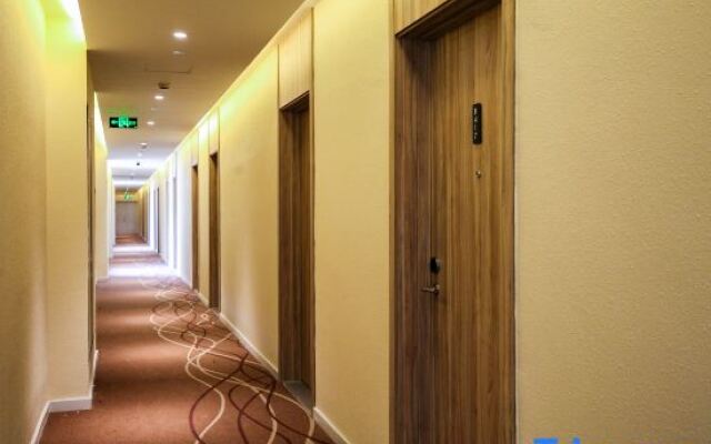 HanTing Hotel (Ningbo Jishigang Outlets)