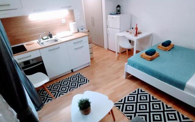 Elegant Central Studio Free wifi and netflix