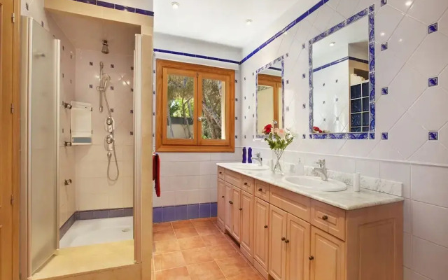 Villa in Tranquil Location
