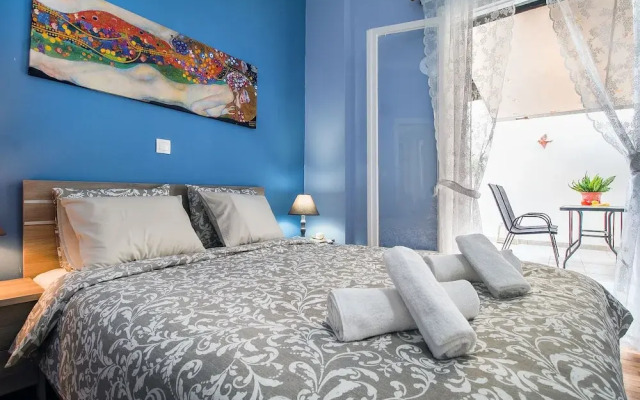 Elegant and renovated flat in Dafni