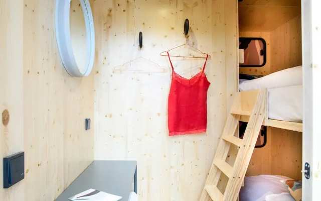 The Green Elephant Hostel & Spa