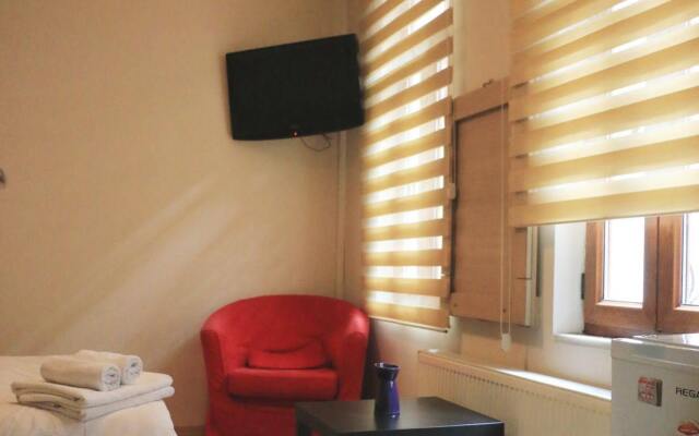 No. 10 Taksim Studios