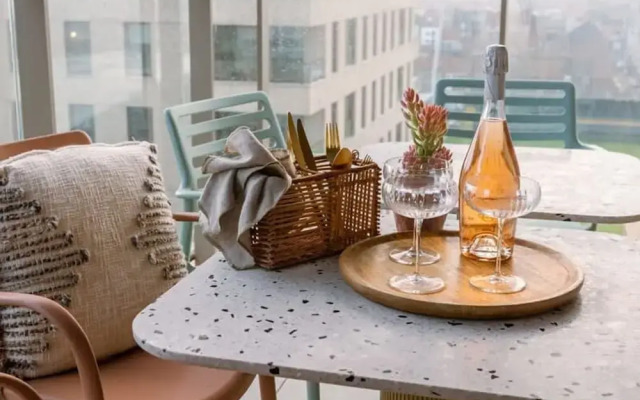 Stunning Apartment With Terrace and Parking