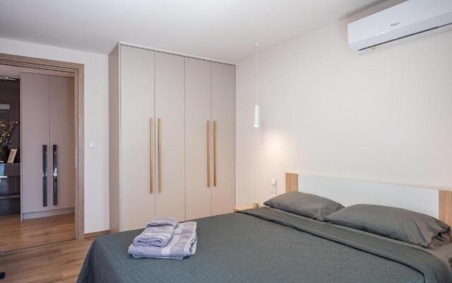 Andys House