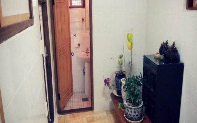 Gahoe Hanok Guest House