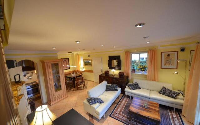 Reet - Eckhaus 17f "moosbeere"