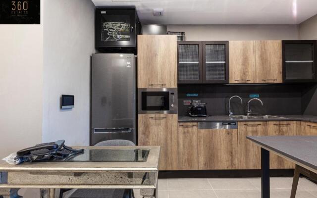 Lovely vacation, Private entrance Home with WIFI by 360 Estates