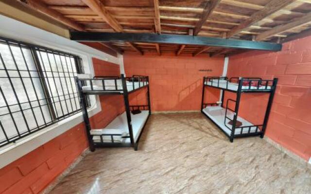 HosteLit