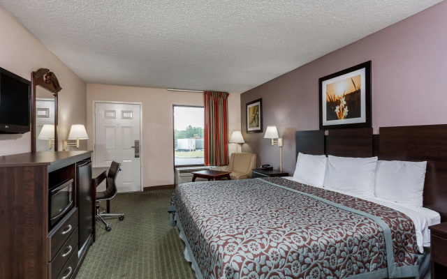 Days Inn by Wyndham Lugoff
