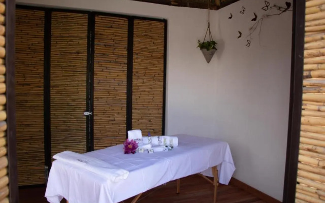 Casa Flores Hotel & Spa