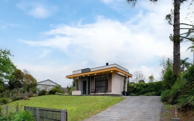 House w/ Fireplace and Bathtub in Urubici Cla0000