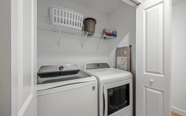 Luxury townhome with private pool near Disney