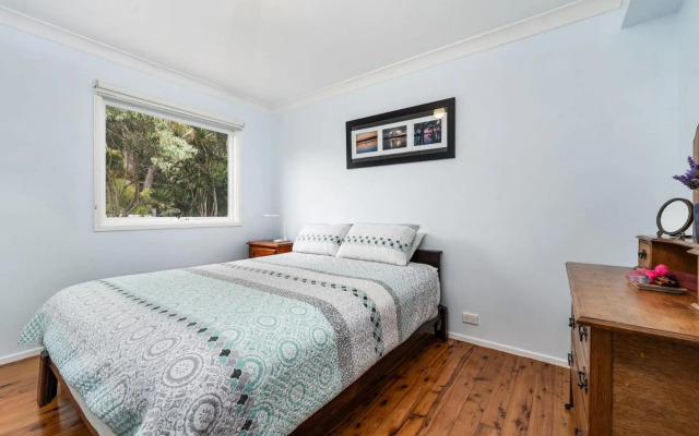 SORRENTO LAKESIDE Sanctuary Point 4pm check out Sundays