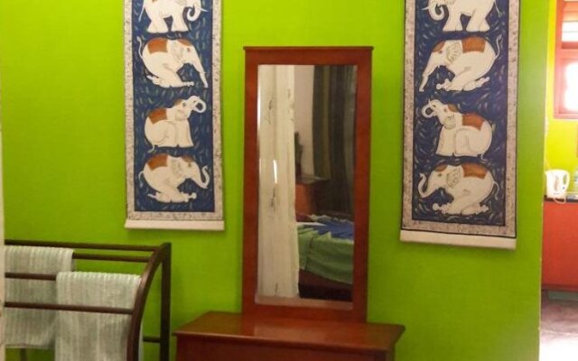 Raj Mahal Inn