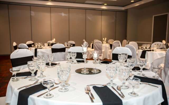 Ramada Hotel & Conference Center by Wyndham Jacksonville