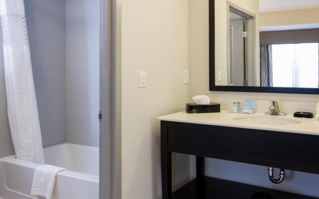 Hampton Inn & Suites Roanoke Airport