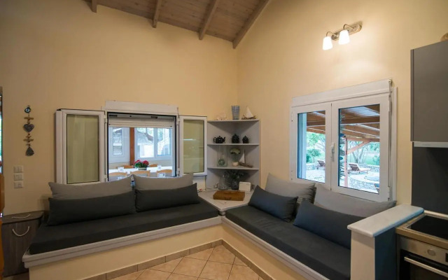 Petrochori Beach House