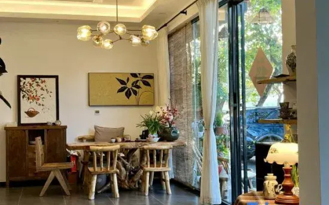 Yuehu Lakeview Guesthouse