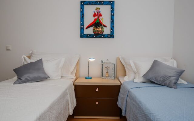 Luxury Secluded Villa w. Pool, Jacuzzi and Garden